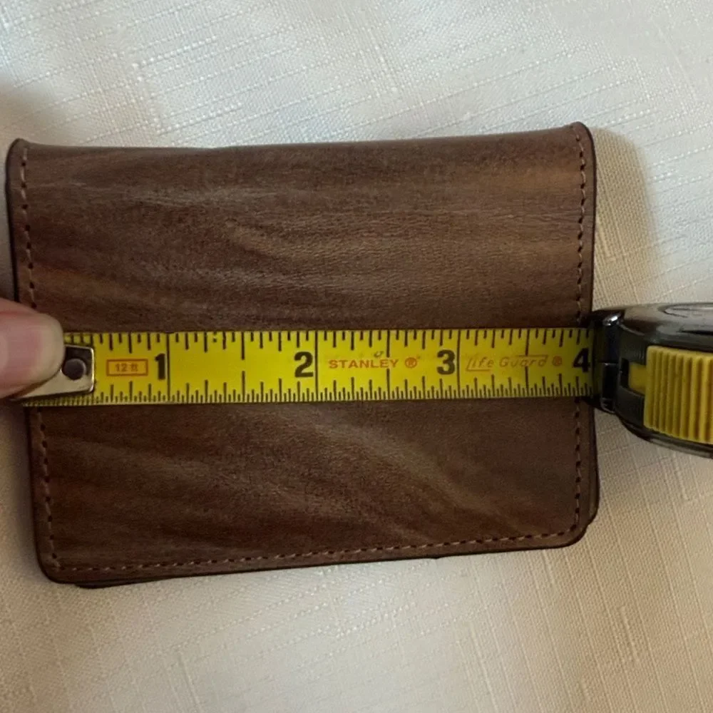 J. FOLD LEATHER CARRIER WALLET. NEW IN BOX